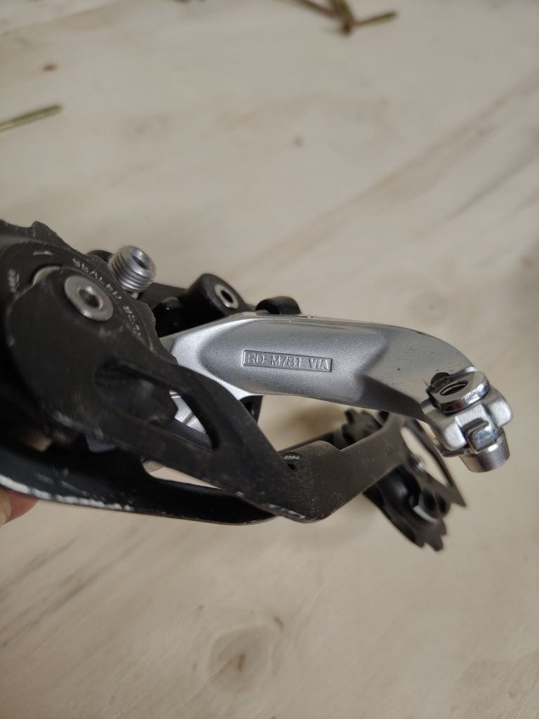 Komplet przerzutki xt t plus przod plus manetki