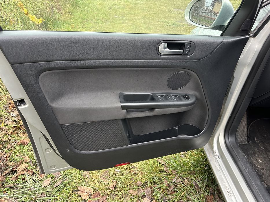 Volkswagel Golf Plus 6 Highline 1.4 90квт автомат