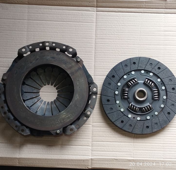 Комплект зчеплення на авто