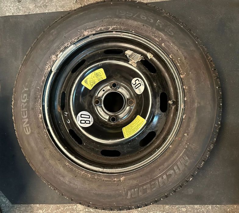 PS8 Roda / Pneu Suplente  Citroën C4 15 Furação 4x108