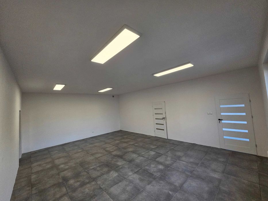 Lokal usługowy, kilka pomieszczeń do własnej adaptacji