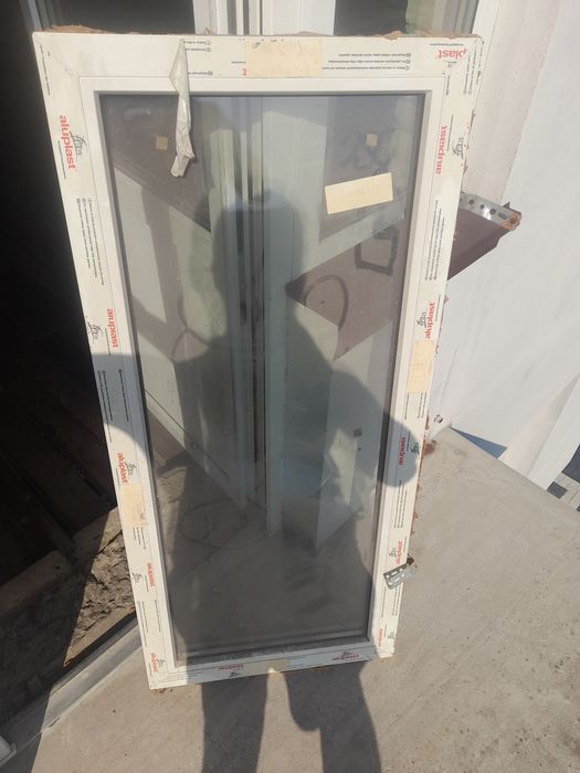 Продам вікно недорого.