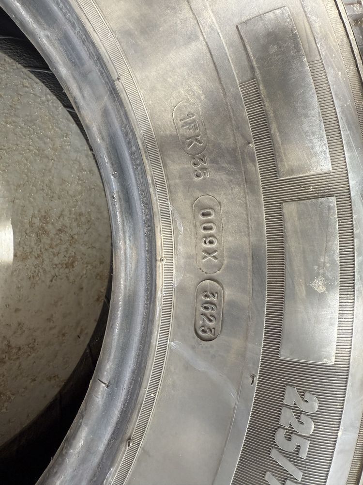 Продам автошини Michelin 225/70R15C зима