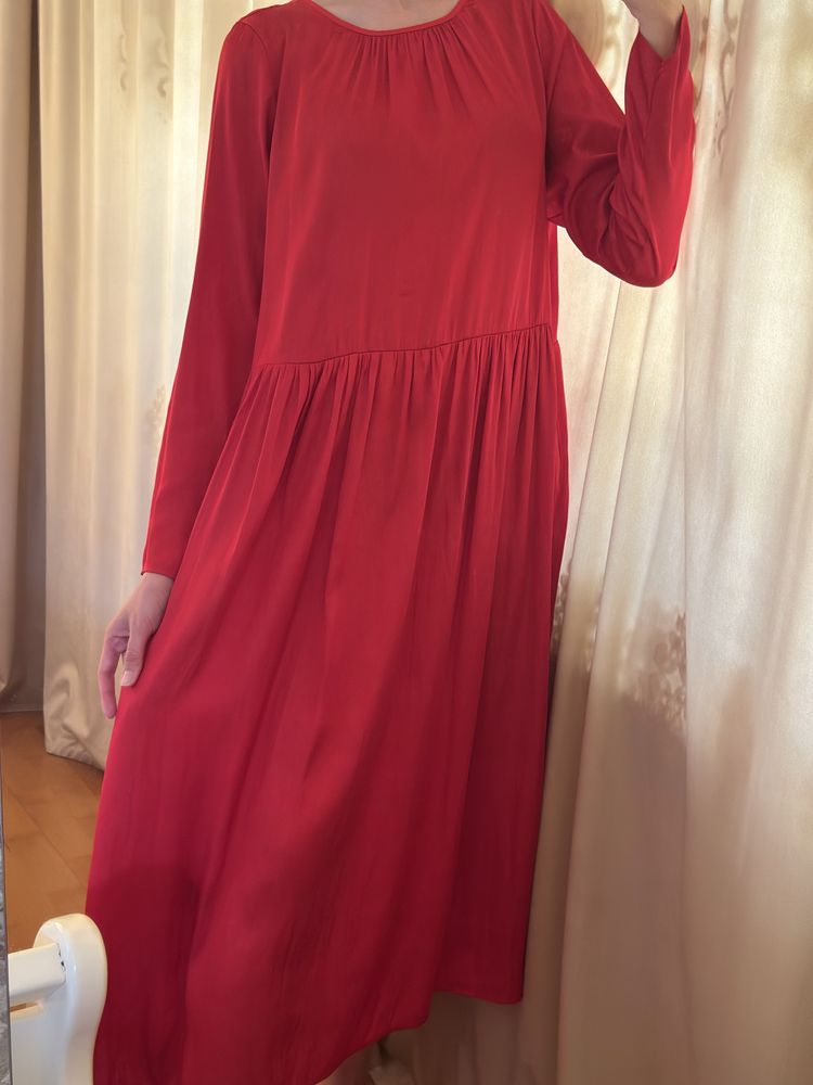 Ідеальна червона сукня H&M