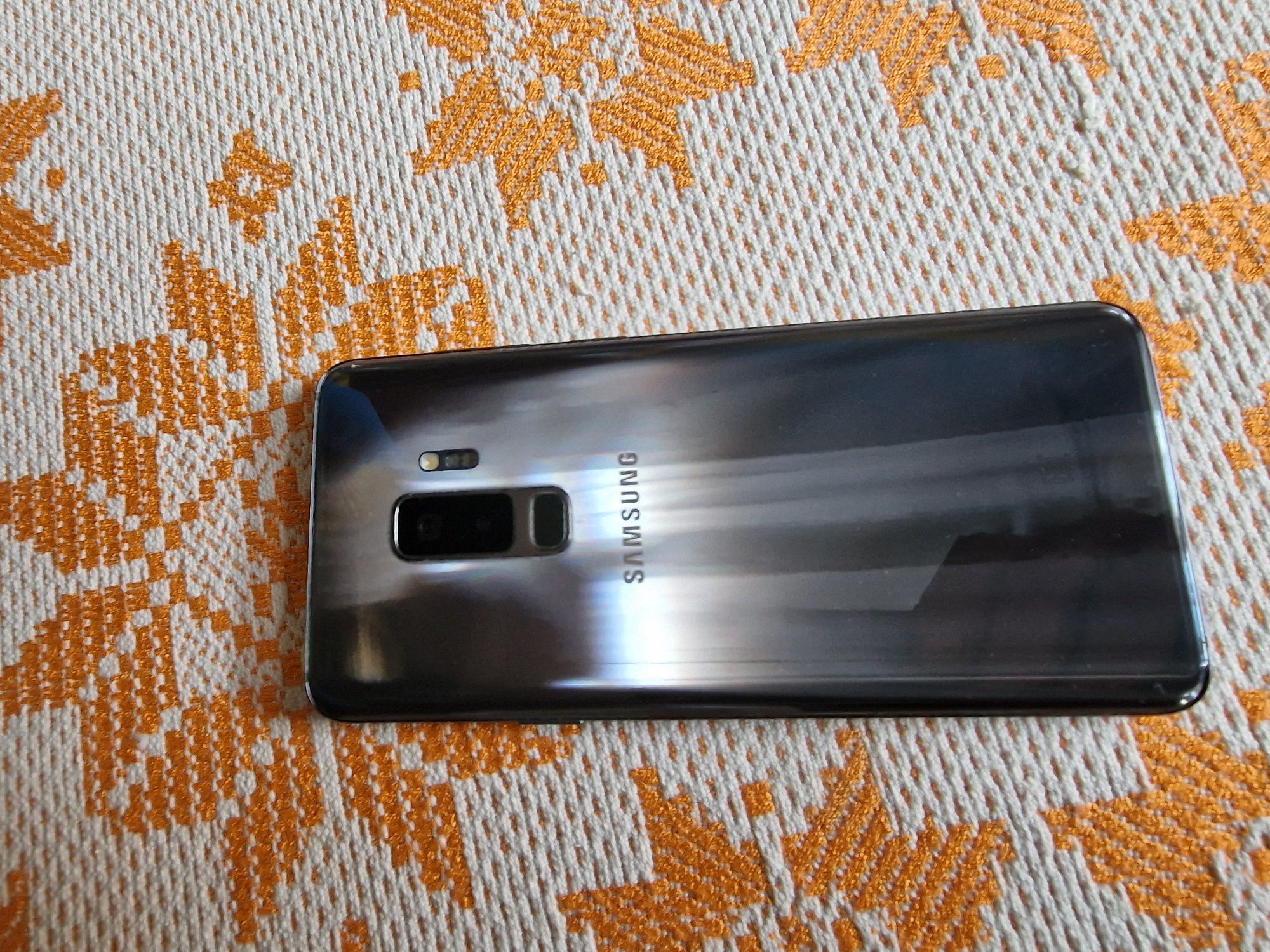Продам Samsung S9+