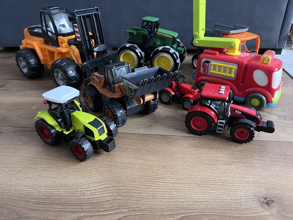 Zestaw zabawek ciagnik traktory straz pozarna