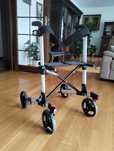 Aluminiowy balkonik chodzik Rollator.