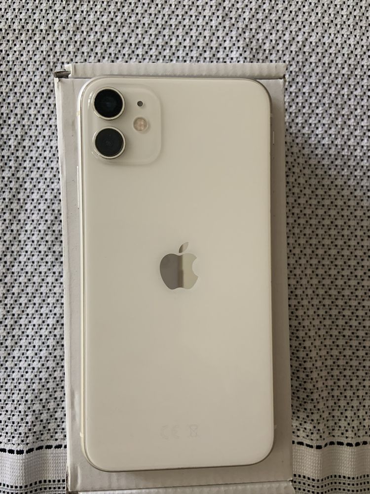 Iphone 11 64 GB stan bardzo  dobry  biały