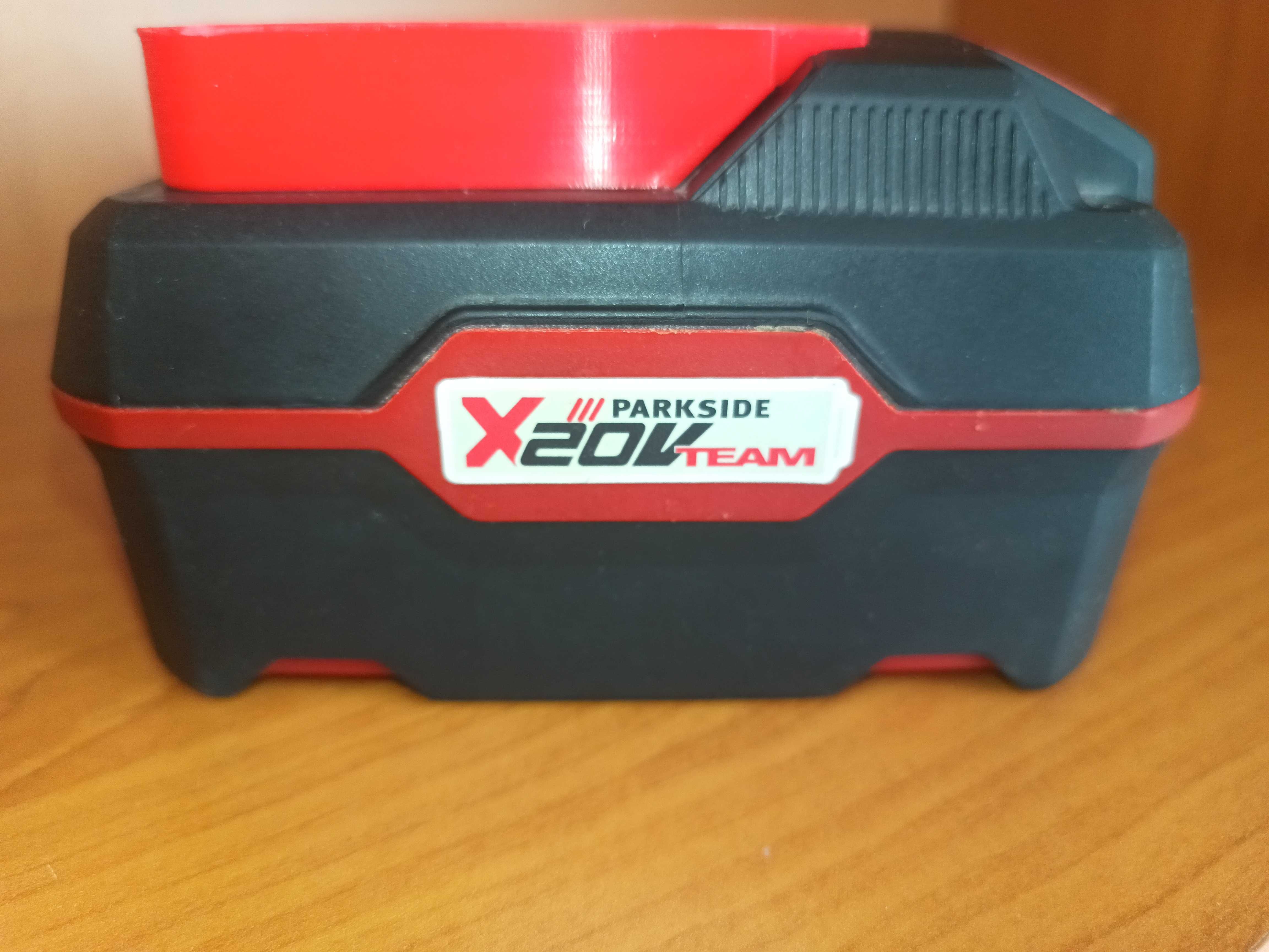 Wieszak, uchwyt do akumulatora Parkside X20V