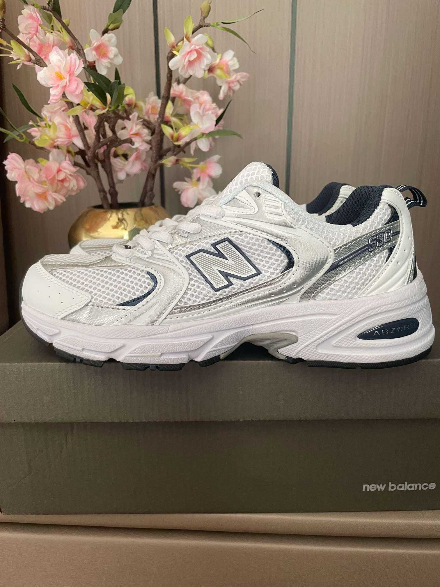 Białe tenisówki New Balance 530 w rozmiarze 40