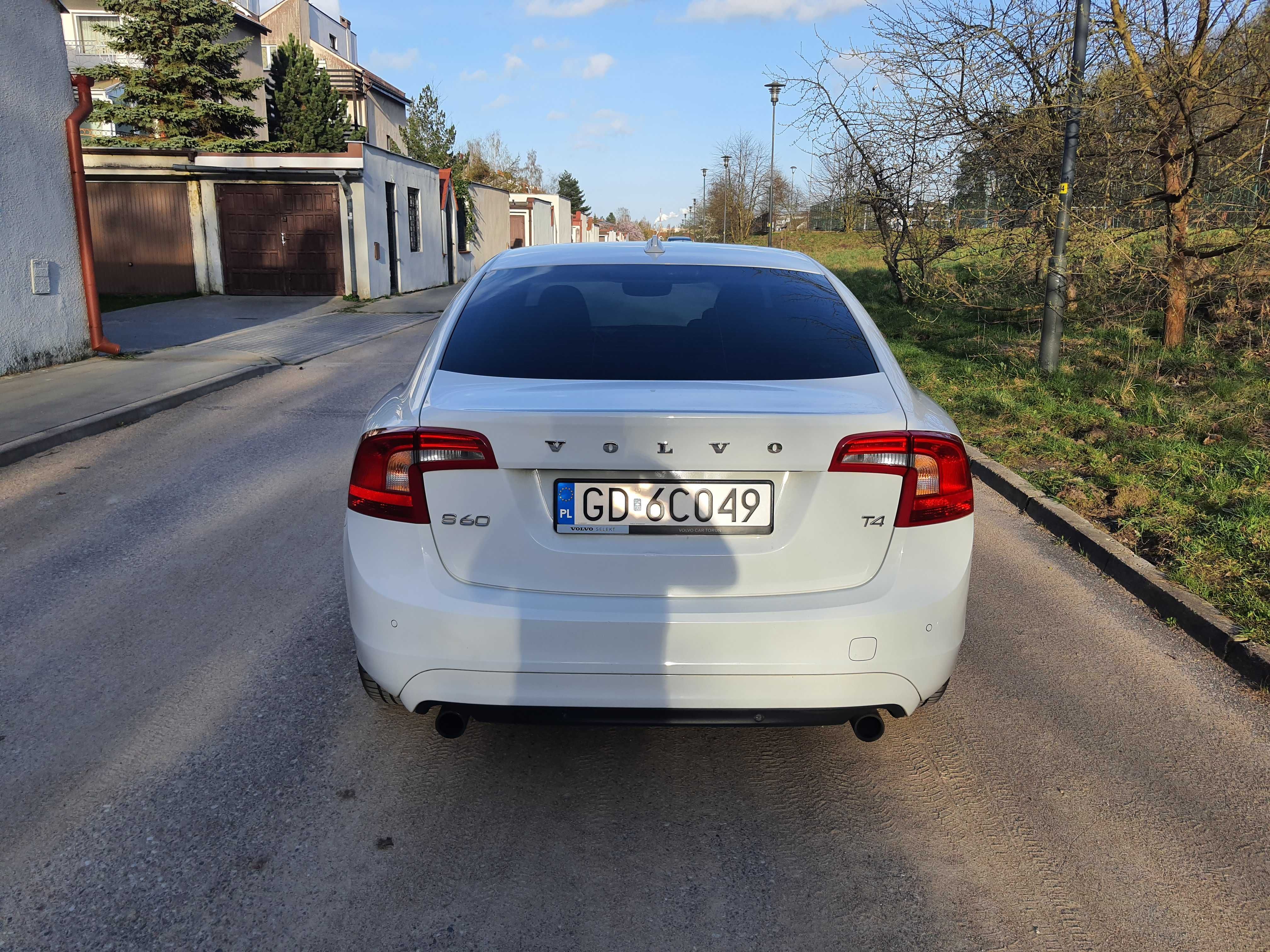 Zadbane Volvo S60 z polskiego salonu, T4 benzyna 190 KM