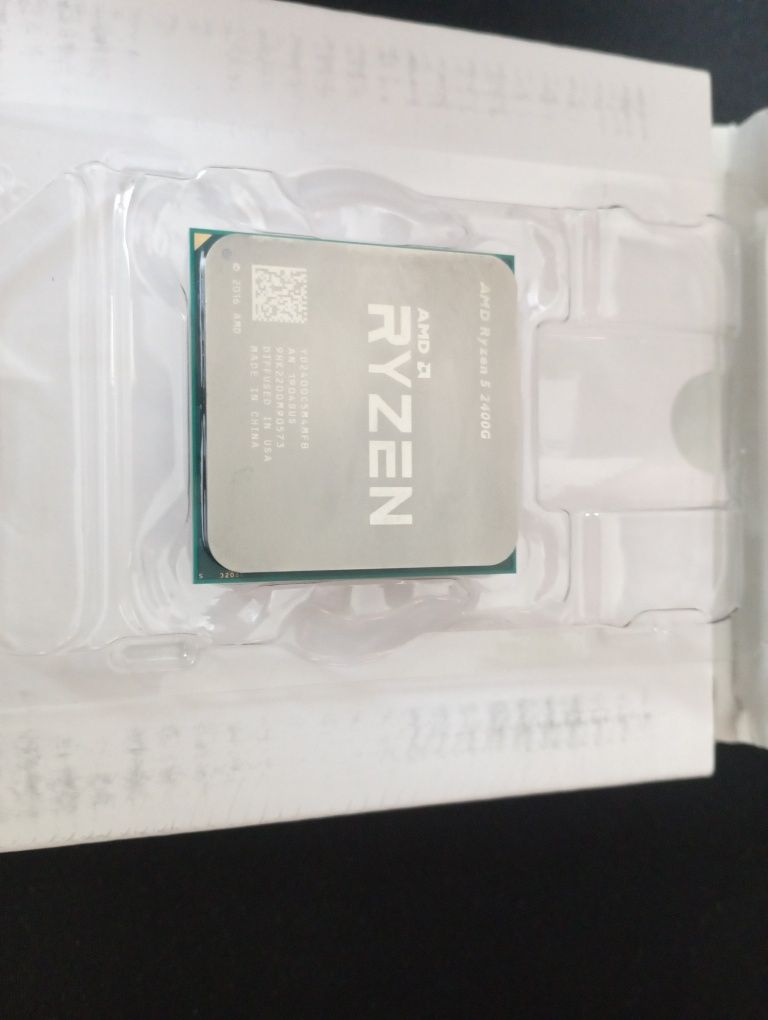 Ryzen 5 2600G + stockowe chłodzenie