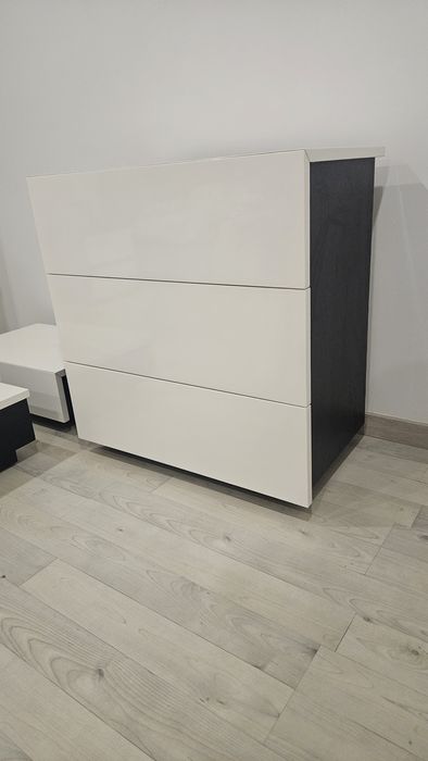 Conjunto comoda e mesas de cabeceira Dicarmo