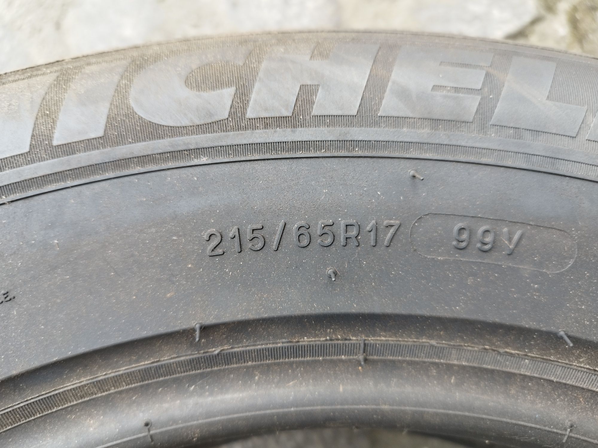 Opony 215x65x17 Michelin