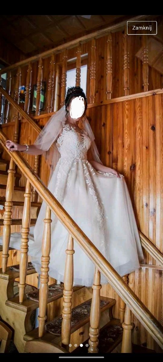Brzoskwiniowa suknia ślubna