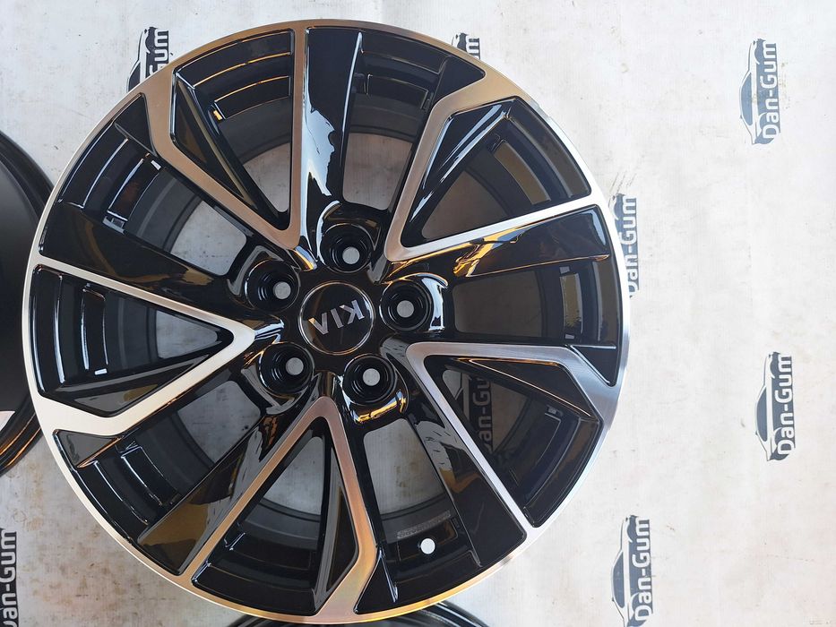 Felgi aluminiowe 5 x 114,3 R 17 Alufelgi oryginalne Carbonado Kia