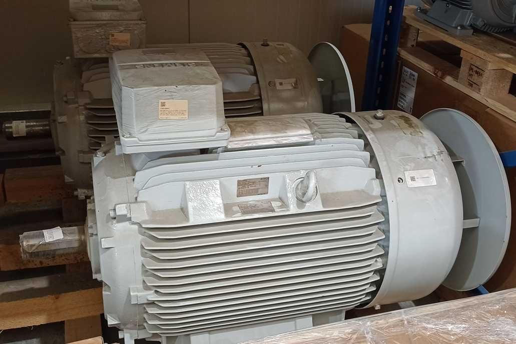 Silnik elektryczny 90kW 2975 obr/min SIEMENS 3x400 /690V 50/60Hz