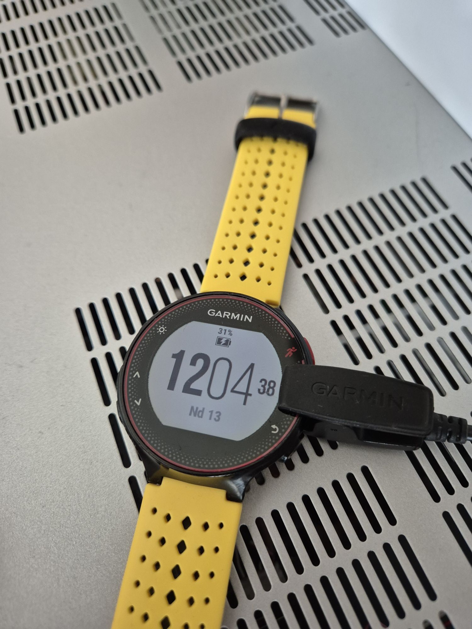 Garmin Forerunner 235