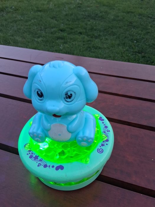 Obrotowy projektor z kreskówek Elektryczne zwierzątko z muzyką