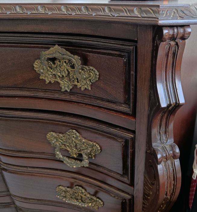 Cómoda de quarto Antiga