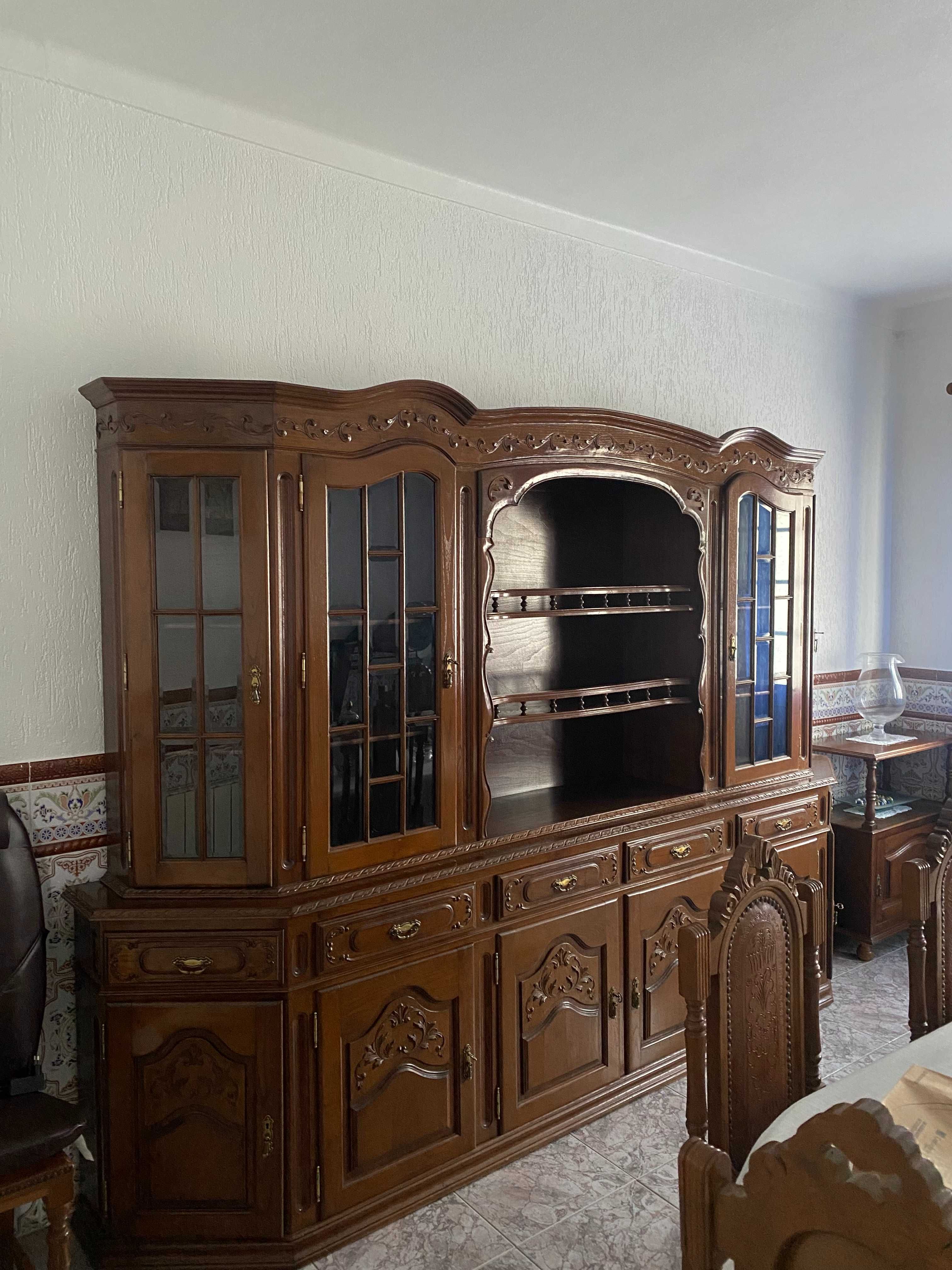 Armário/Louceiro de Sala de Estar