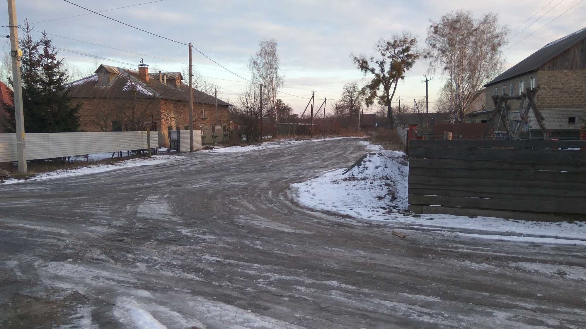 Продається приватизована земельна ділянка під забудову (центр міста)