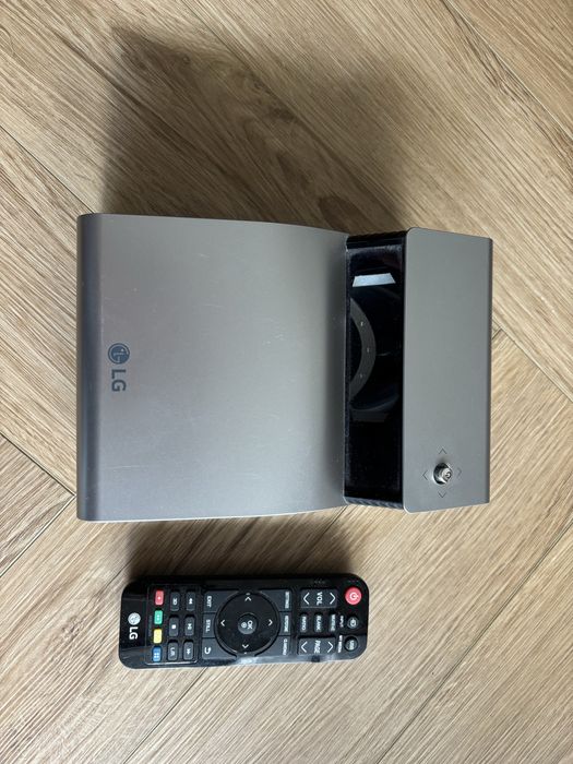 Projektor lg hp 450 ug