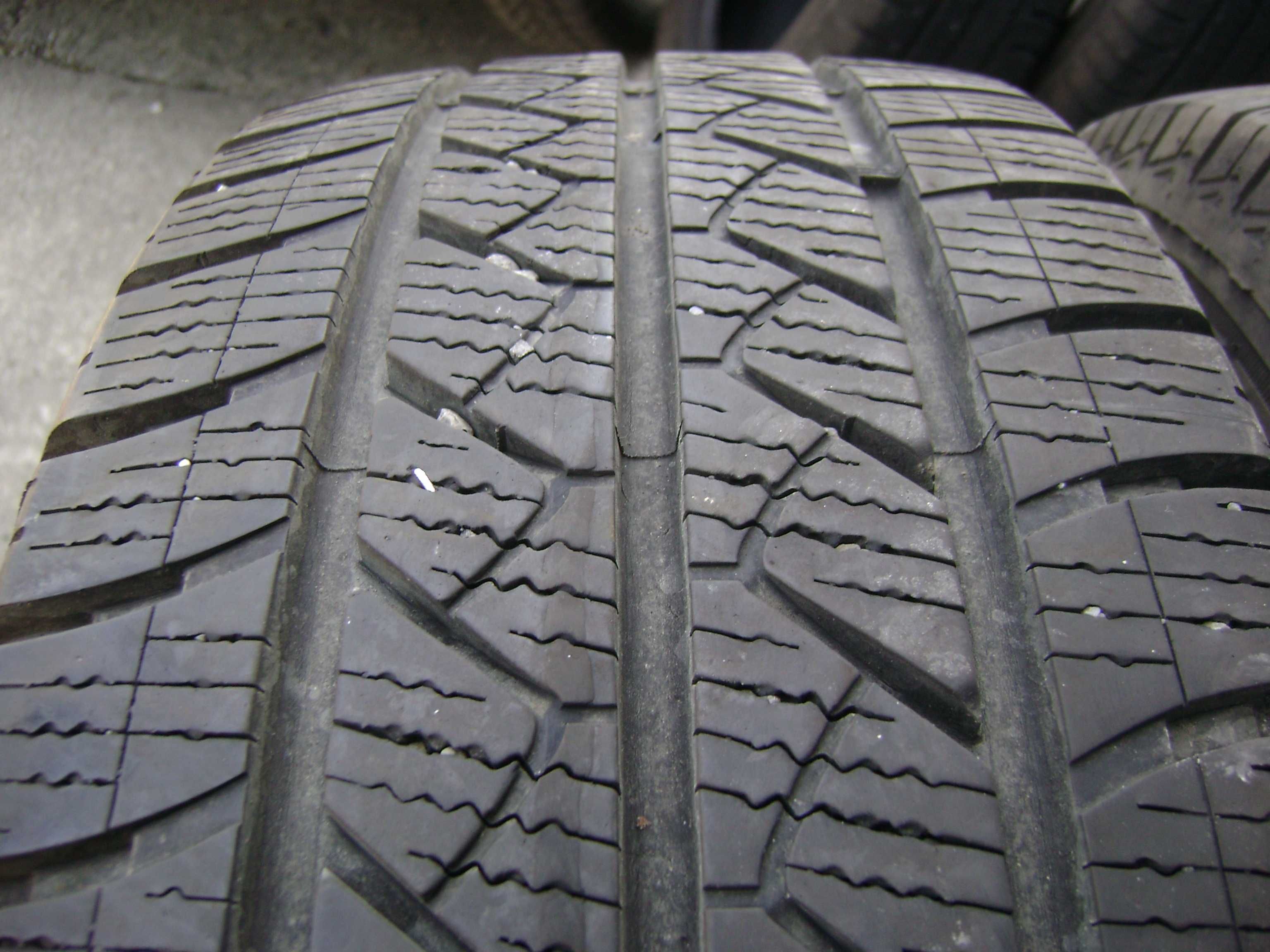 Opony Całoroczne Goodyear  215/65R16 C 2023 rok  7mm  cena z 2 sztuki