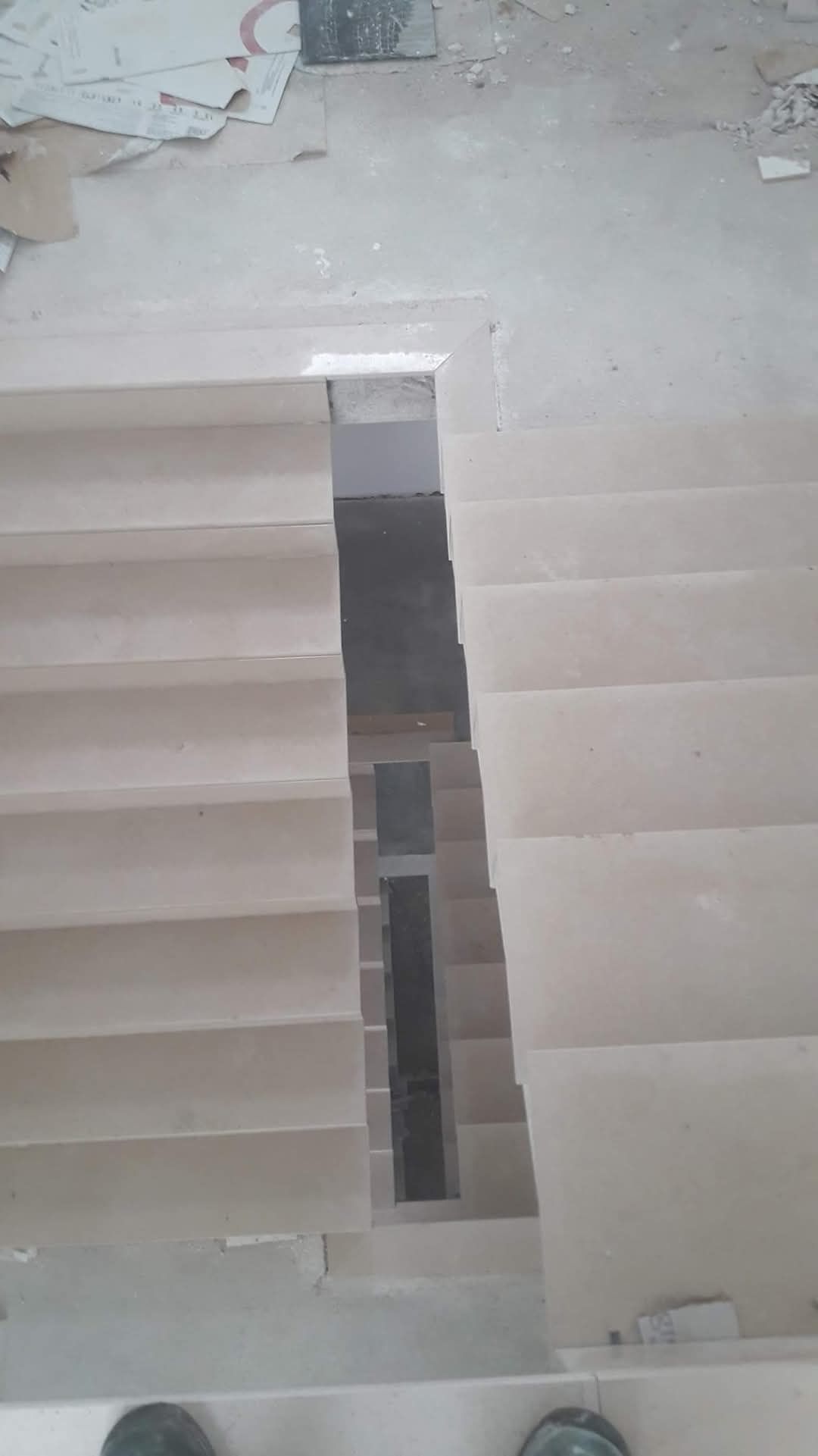 Ladrilhador, Pedreiro e outros acabamentos