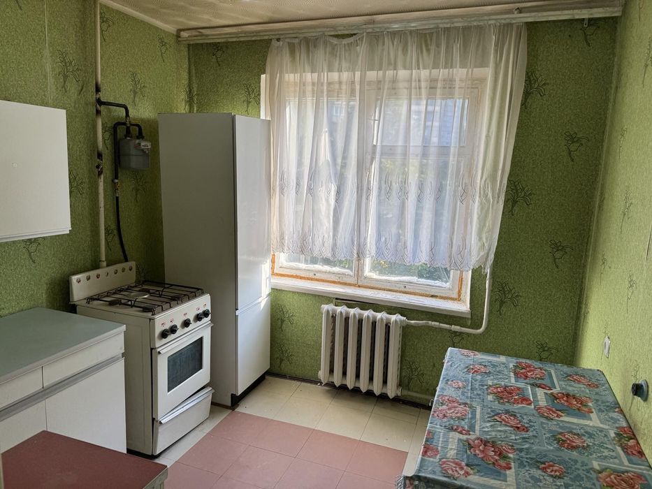 Продам чешку 2к квартиру на Кирова 54 кв м