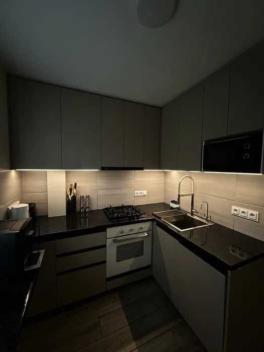 Двокімнатна квартира за адресою Олега Мудрака, 41.