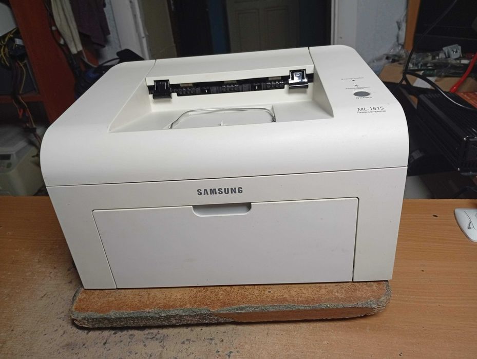 Лазерний принтер Samsung ML-1615, малий пробіг, заправлений 100%