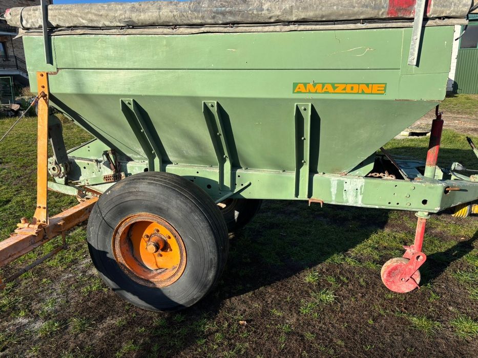 Rozsiewacz do wapna Amazone