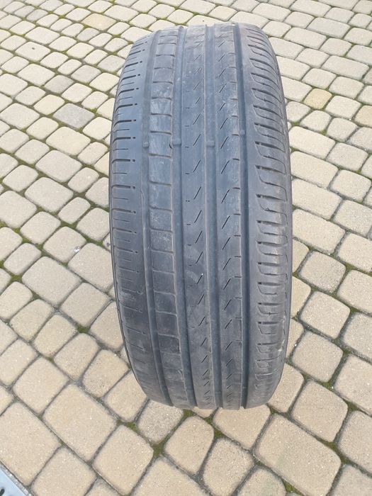 Opony 235/ 65/ 17 Pirelli