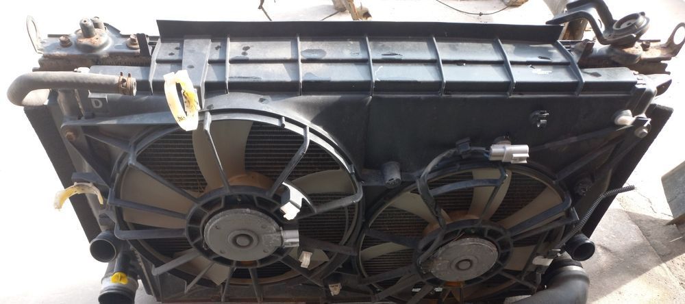 Chłodnica wody klimatyzacji intercooler wiatraki 2.2 d4d d-cat rav4