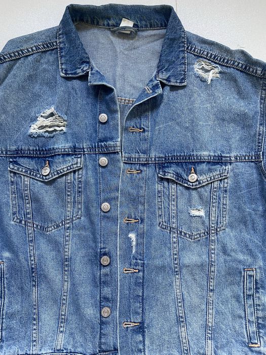 Blusao de ganga rasgado