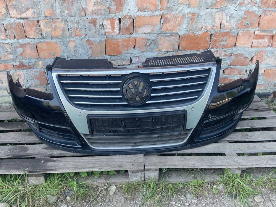 Бампер передній VW Passat B6 седан пасат б6 фольцфаген пасат