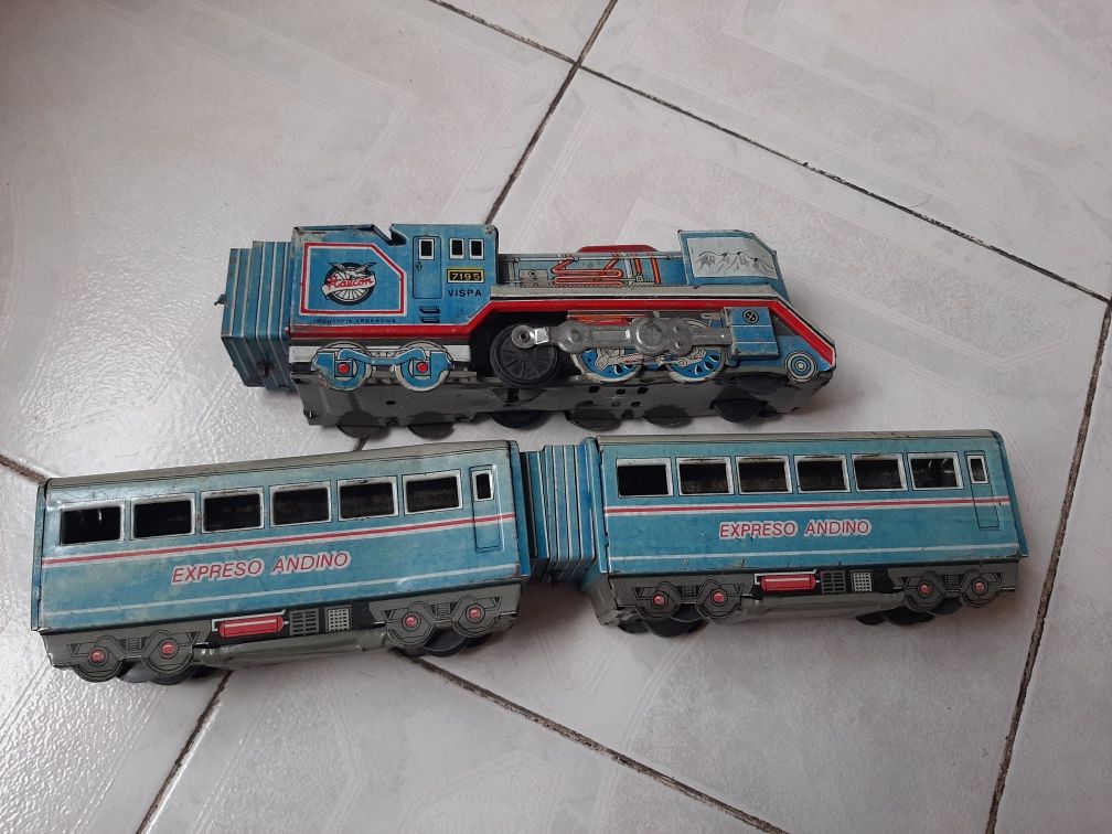 Игрушка советская паровоз
