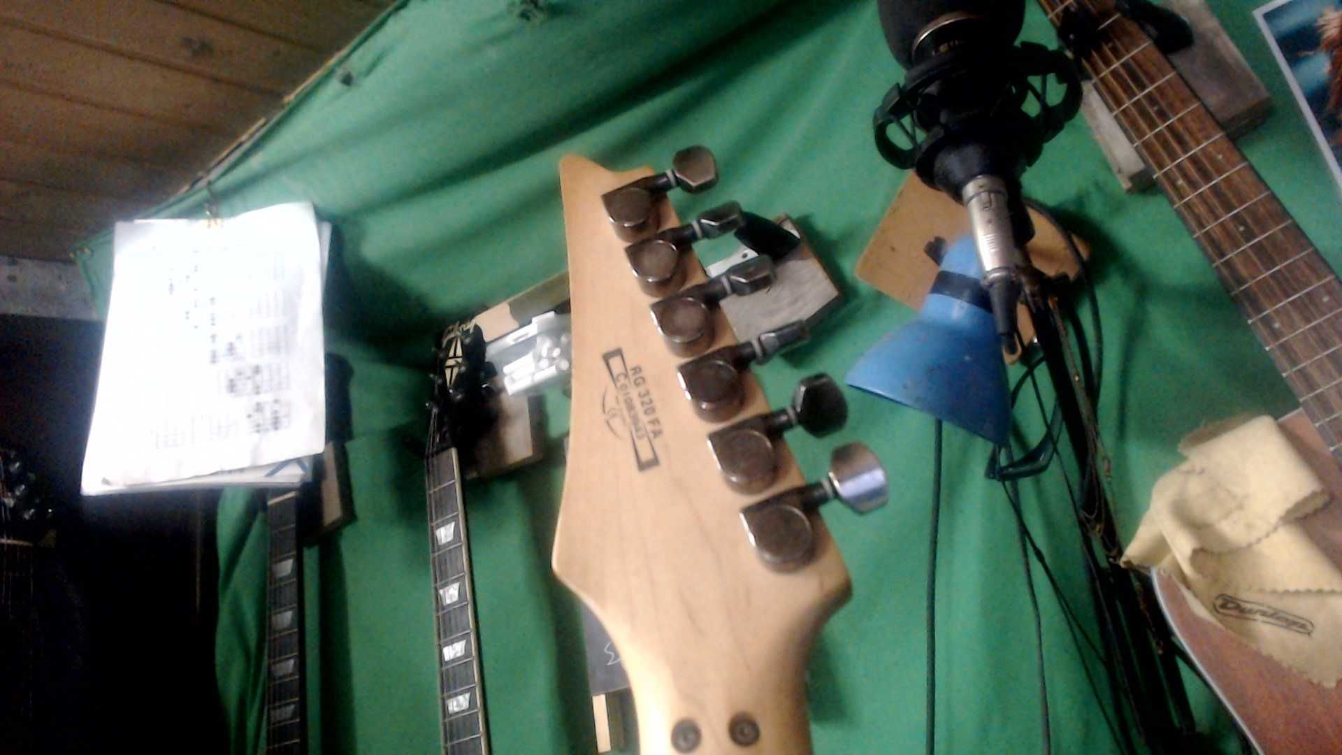 ibanez rg 320 FA