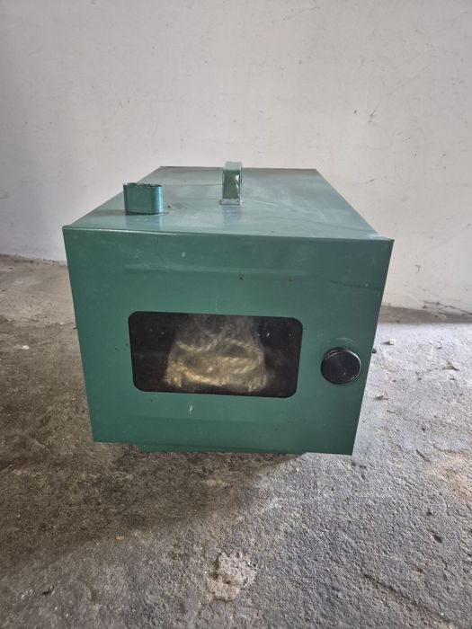 Piekarnik Elektryczny Piecyk Opiekacz 900W firmy El grab. Uszkodzony