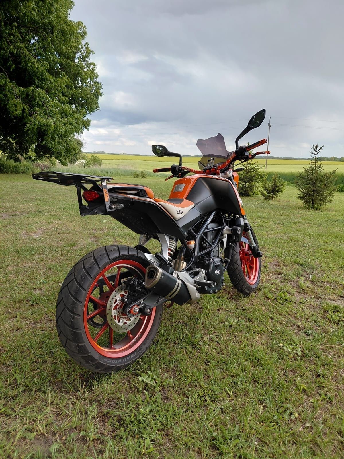 KTM Duke 390 zarejestrowany na 125. Polecam