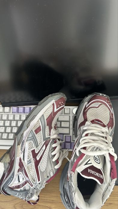 Balenciaga runner
