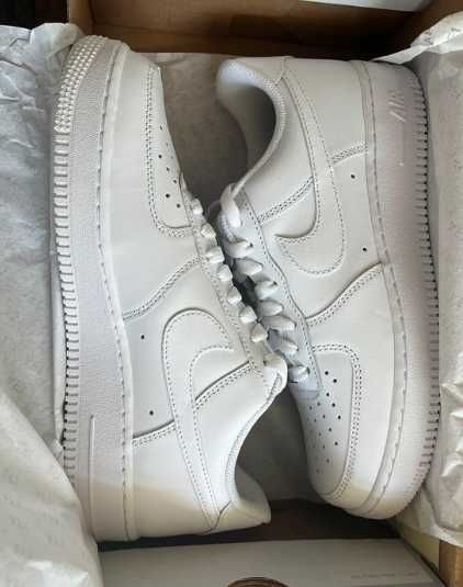 Nike Air Force 1 Low '07 White R.37,5