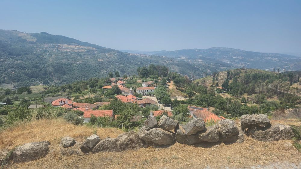 Moradia para Restauro em Ruivais - Ferreiros de Tendais