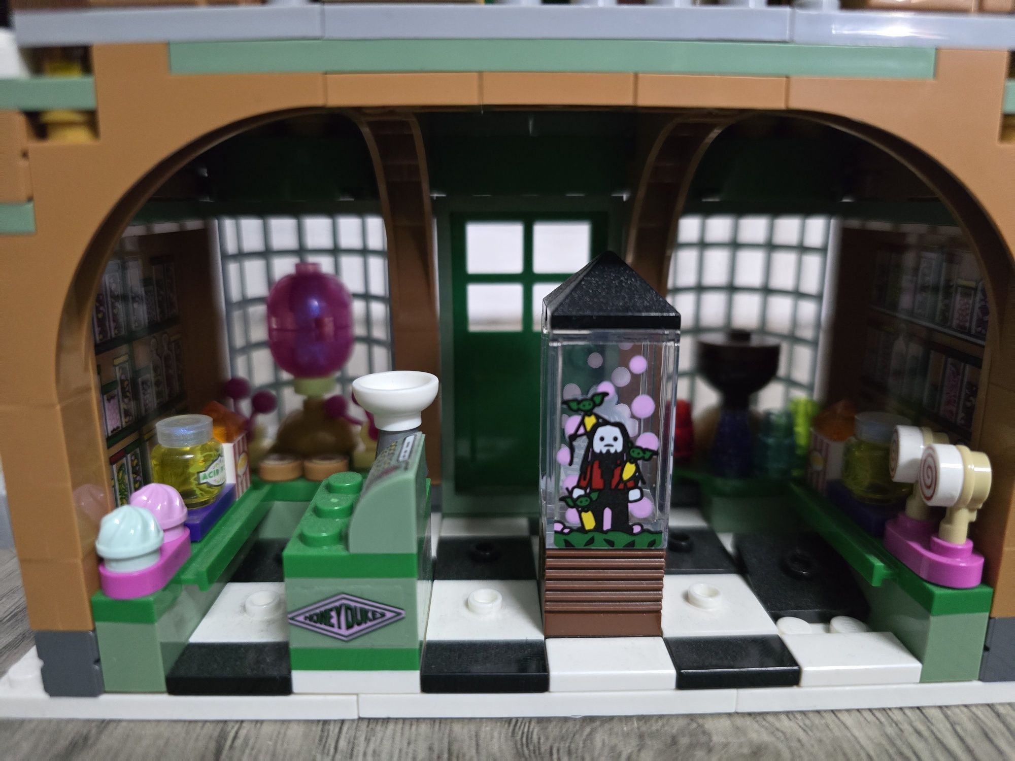 LEGO 76388 Harry Potter - Wizyta w wiosce Hogsmeade opis
