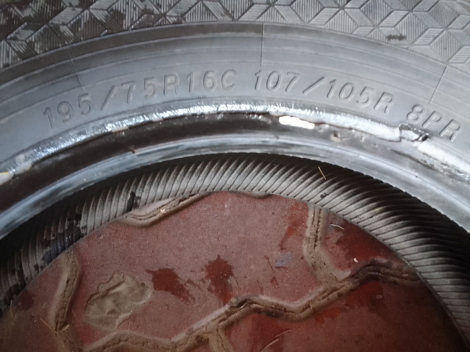 Opona wielosezonowa 195/75r16C YOKOHAMA 2022r 6mm