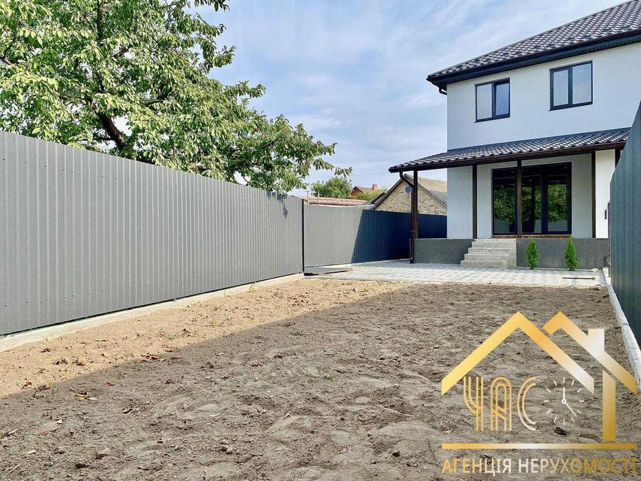 Продаж дуплексу без ремонту 130 м2 у центрі с. Гатне