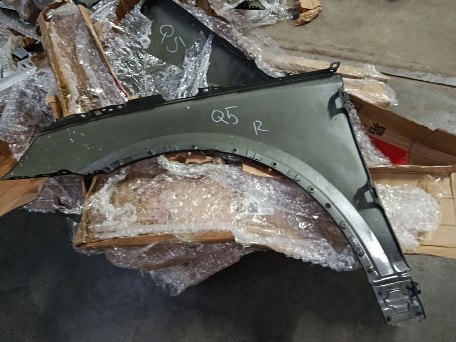 Б/у крила оригінальні R/L AUDI Q5 2017-