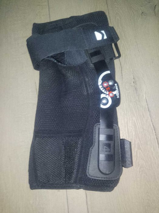 Orteza kolana z regulacją