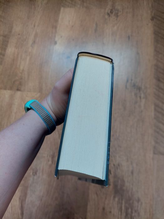 A. Achell, Клинок королеви. Дитя тіней